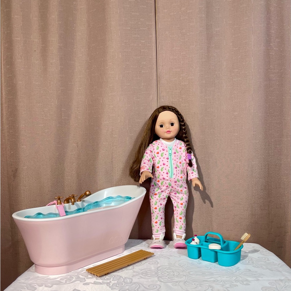 Madame Alexander Doll with Pink Pajamas and Our Generation Bubbly Bathtime set - Picture 2 of 10